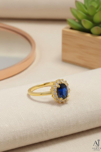 Bague de fiançailles AARVA JEWELS pour femme, plaquée rhodium or jaune, saphir bleu ovale, sertissage à griffes en forme de halo floral, style classique - Product Image 2