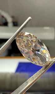 Diamante CVD de corte Moval de 3.02 quilates, color marrón elegante, certificado por IGI, cultivado en laboratorio, pulido a mano en India, para la fabricación de joyas y anillos. - Product Image 3