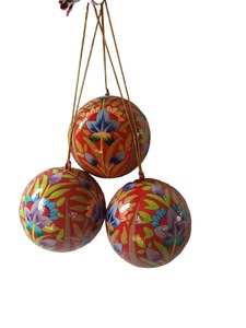 Boules de Noël en papier mâché faites à la main, décorations florales suspendues, écologiques, décorations festives pour la maison - Product Image 1