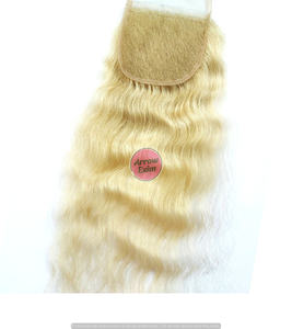 Closure en dentelle 4x4 5x5 en cheveux humains vierges indiens Remy, blond 613 bouclé, avec raie, blanchi et traité - Product Image 5