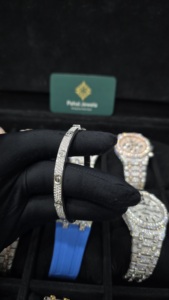 Brazalete de Lujo con Pavé de Piedras, Chapado en Oro Blanco de 18K sobre Plata 925, Estilo Amor con Incrustaciones de Piedras para Mujer y Hombre, Joyería al por Mayor - Product Image 2