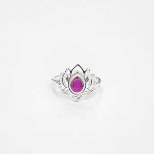 Bague florale en argent sterling 925 artisanale avec rubis rose en forme de poire, bijoux pour femmes - Product Image 1