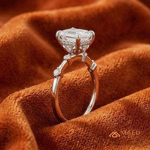 แหวนหมั้นทรง Asscher Cut ประดับโมอิสซาไนต์ ชุบทองคำสีกุหลาบ เงินแท้ 925 สไตล์วินเทจ ประดับเพชร 5 เม็ด - Product Image 2