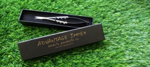 Tijeras de arcoíris multicolor con mango blanco, tijeras rectas de acero inoxidable para dar forma y recortar cejas y pestañas - Product Image 3