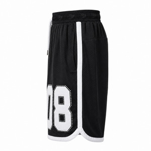 Shorts de basket-ball en maille Y2K pour hommes, shorts streetwear noirs amples avec motif 08 en strass, bordure blanche et cordon de serrage - Product Image 5