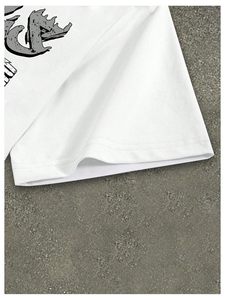 Ensemble T-shirt et short d'été pour homme, streetwear, épaules tombantes, surdimensionné, avec impression graphique personnalisée et short à cordon de serrage - Product Image 4