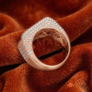 Bague carrée de luxe pour homme en or rose, sertie de moissanite et de diamants baguette, style hip-hop, bijou statement multi-pierres - Product Image 2