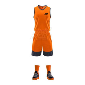 Kit de basketball personnalisé couleur unie, léger et respirant, vêtements de sport pour la vente en ligne, parmi les plus vendus - Product Image 1