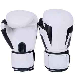 Guantes de Boxeo de Cuero Vacuno Premium con Logotipo Personalizado, Cierre de Gancho y Bucle en los Dedos, Alta Calidad OEM para Artes Marciales - Product Image 3
