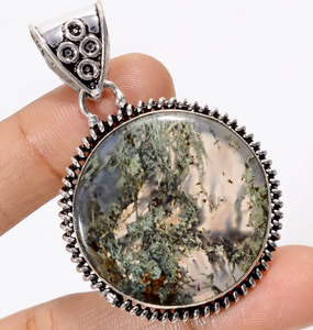 Pendentif artisanal en laiton avec pierre d'agate naturelle taillée ovale |   Bijoux unisexes plaqués argent de style bohème certifiés IGI - Product Image 3