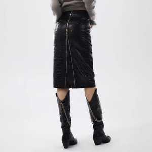 Mini-jupe en cuir PU de qualité supérieure pour femme, taille haute, tendance, décontractée, mode, personnalisation OEM ODM, production en gros, service d'échantillonnage disponible - Product Image 5