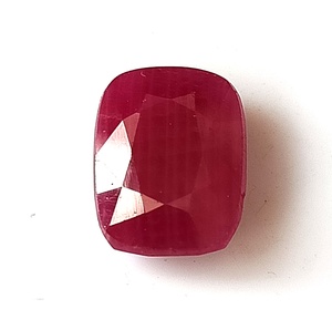 Pierre précieuse naturelle en rubis africain de 6,45 carats, taille coussin, facettée, non montée - Product Image 5