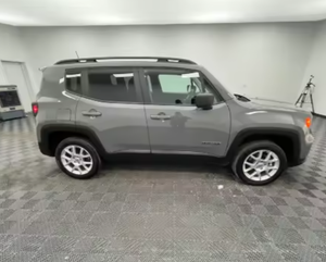 PRÊT À EXPÉDIER 2022 J1e-ep Renegade Sport 4WD Parfaitement Propre d'Occasion avec Sièges en Cuir Caméra Arrière Volant à Gauche - Product Image 1