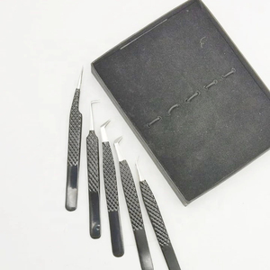 Ensemble de pinces à cils inclinées hautement personnalisables en acier durable avec revêtement noir, accessoires pour extensions de cils, pinces de préhension - Product Image 5