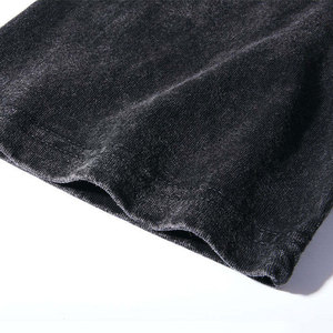 T-shirt personnalisé pour fabricants, délavé à l'acide, effet vieilli, orné de pierres et de strass, coupe oversize, carrée, courte, avec logo sur le devant, 100% coton - Product Image 3