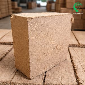Bloque de Fibra de Coco de 5 kg para un Crecimiento Más Rápido de las Plantas, Alta Retención de Humedad y Mejora del Rendimiento del Suelo, India - Product Image 3