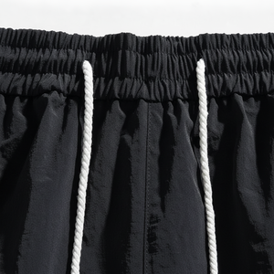Pantalones Cortos con Cordón Ajustable para Hombre MIDNIGHT, Color Negro con Bloques de Color, Estilo Urbano Holgado, Mezcla de Algodón - Product Image 6