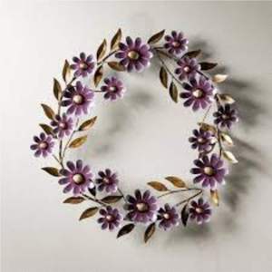 Guirnalda Floral Metálica Morada para Colgar en la Pared, Decoración de Hojas de Latón y Flores de Margarita, Guirnalda de Primavera/Verano para la Entrada del Hogar, Arte Mural - Product Image 1