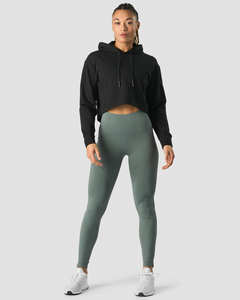 Hoodie noir uni pour femme, anti-plis, respirant, idéal pour la gym et les activités sportives, fabriqué sur mesure. - Product Image 5