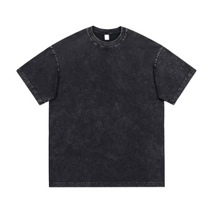 T-shirt en jean surdimensionné pour homme, couleur unie, col rond, manches courtes, style décontracté, effet délavé, design épuré - Product Image 1
