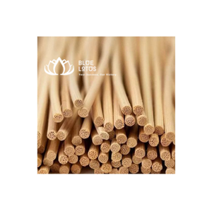 Bâtonnets diffuseurs d'arômes cylindriques en rotin naturel sans plomb ni alcool, faits à la main, écologiques, parfum Lotus Bleu - Product Image 1