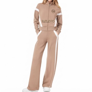 Ensemble veste zippée et pantalon large pour femme – Survêtement kaki nude à rayures contrastées avec poches, élégant ensemble de survêtement neutre - Product Image 6