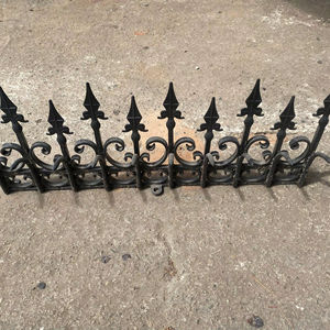 Clôture de jardin en fer forgé peinte, moderne et luxueuse, panneau décoratif pour villa, cour et aménagement extérieur, fabriqué au Vietnam - Product Image 1