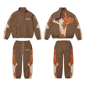 Ensemble de survêtement vintage personnalisé à motif vache pour homme, streetwear, veste coupe-vent violette et pantalon de survêtement, ensemble deux pièces, vente en gros d'usine OEM - Product Image 3