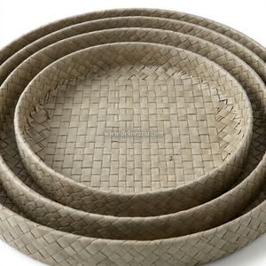Plateau de service rond en Pandanus, couleur naturelle, fait main, élégant, Asie, Indonésie, lot de 3, décoration de Noël - Product Image 3
