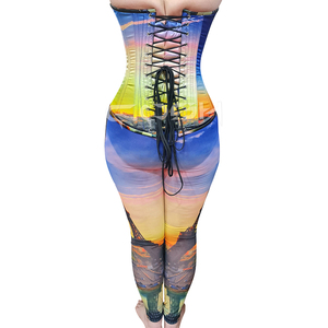 Corsé Sublimado con Estampado Personalizado de la Torre Eiffel y Leggings a Juego |   Fabricante de Ropa de Moda OEM - Product Image 3