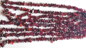Perles de grenat naturel de haute qualité, brutes, non taillées, taille 4mm-6mm, pierres percées non polies, 36 pouces, pour la fabrication de bijoux - Product Image 1