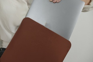 ซองหนังใส่แล็ปท็อปพร้อมขาตั้งตรงตามมาตรฐาน LLS-0030C สินค้า - Product Image 3