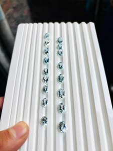 Aguamarina Natural Azul Cielo Paraíba, Corte Ovalado Facetado, 5-8 mm, Iridiscente, Tamaño Calibrado, Certificada por Terceros para Joyería - Product Image 2