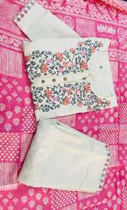 Conjunto de traje de algodón flexible de moda, el más vendido, con pantalones cómodos y dupatta, ideal para bodas y festivales, disponible para la venta. - Product Image 6