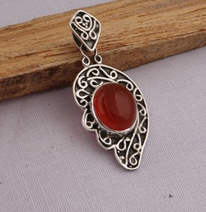 Pendentif en onyx rouge naturel, bijoux en argent sterling 925, pendentif en pierre précieuse rouge vibrante, style vintage, collier ovale en onyx pour femmes - Product Image 3
