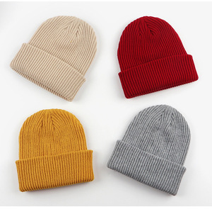 Bonnet tricoté personnalisé pour homme en acrylique, style pêcheur, avec logo brodé 3D, chaud et à revers côtelé - Product Image 5