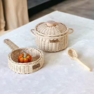 Ensemble de cuisine naturelle en rotin fait main pour enfants, combo d'ustensiles de cuisine miniatures, jouet de cuisine miniature - Product Image 1