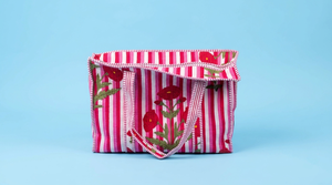 Sac fourre-tout matelassé en coton à motif floral, sac à main en toile matelassée avec poignée en corde, logo personnalisé pour la plage, le shopping, les voyages et l'usage quotidien - Product Image 2