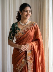 Sari de Seda Naranja Bordado de NiMa Creations con Borde Floral, Traje Tradicional Indio para Bodas, Corte Regular, Largo hasta el Suelo, de Secado Rápido - Product Image 5