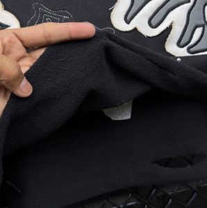 Camisetas de algodón de 280 g/m² para hombre, personalizadas por el fabricante, con apliques, bordados, pedrería y efecto desgastado por el sol. - Product Image 4