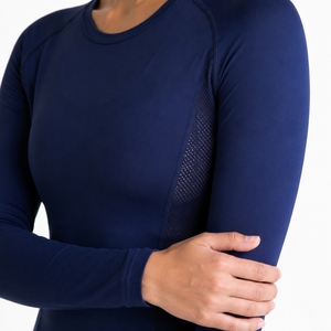 Chemise de compression à manches longues pour femmes, coupe confortable de qualité supérieure, tissu extensible doux, séchage rapide, protection contre les éruptions cutanées, design personnalisé, vêtements de sport - Product Image 6