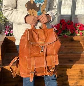 Nouvel arrivage de sacs à dos en cuir pleine fleur faits à la main sacs personnalisés en cuir véritable sacs à dos en cuir naturel vintage pour unisexe - Product Image 4