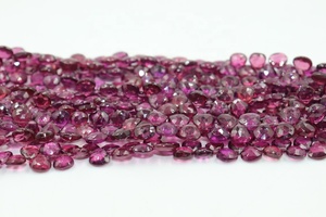 AAA haute qualité rhodolite grenat facettes en forme de coeur 5mm perles briolette grenat côté coupe perles de pierre à facettes - Product Image 2