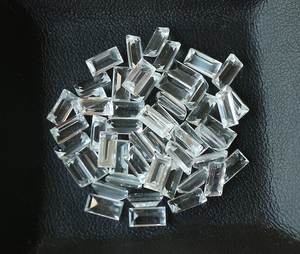 โทแพซสีขาวธรรมชาติทรงบาแกตต์เจียระไนแบบเหลี่ยม  ขนาดมาตรฐาน  พร้อมใบรับรอง  ไม่ผ่านการปรับแต่ง  พร้อมสำหรับการฝังในเครื่องประดับ - Product Image 2