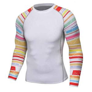 Rashguard de Fabricant d'Usine en Tissu Ultra-Léger, Anti-Rayures, Respirant, Extensible dans 4 Directions et à Séchage Rapide, Idéal pour le BJJ Jiu-Jitsu - Product Image 6