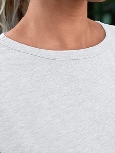 Camiseta de algodón lisa de alta calidad para mujer - Product Image 3