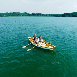 Bote de Remo de Madera Whitehall de 12' con Refuerzo Compuesto para Pesca en Lago (375Lx104Wx68H Cm), Asiento Doble para 2 Personas - Product Image 2