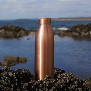 Bouteille d'eau classique en cuivre avec deux verres en cuivre, ensemble de vaisselle ayurvédique, bouteille de voyage anti-fuite, logo personnalisé - Product Image 5