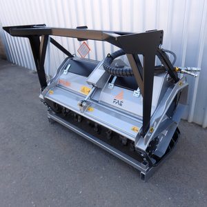 Broyeur forestier hydraulique haute performance FAE UML/SSL pour chargeuses compactes, idéal pour la foresterie et le contrôle de la végétation - Product Image 1