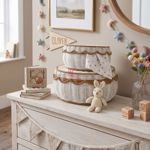 Cesta de almacenamiento de mimbre festoneada con tapa, estilo bohemio, forma redonda para organizar artículos diversos, 2 capas, blanco y marrón - Product Image 2